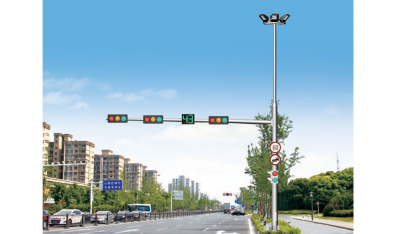 道路的路燈使用綜合桿優(yōu)勢(shì)有哪些？